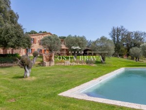 Masia en alquiler en Baix Empordà